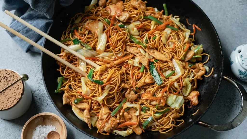 Chow Mein غذاهای خیابانی چین
